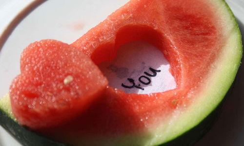 夏天请大家吃瓜,共享清凉，瓜果飘香