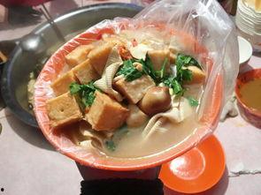 长春桂林路吃瓜,夏日吃瓜盛地，街头巷尾的清凉记忆